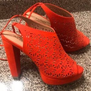 Stylish Plataform shoes fits 6.5 size